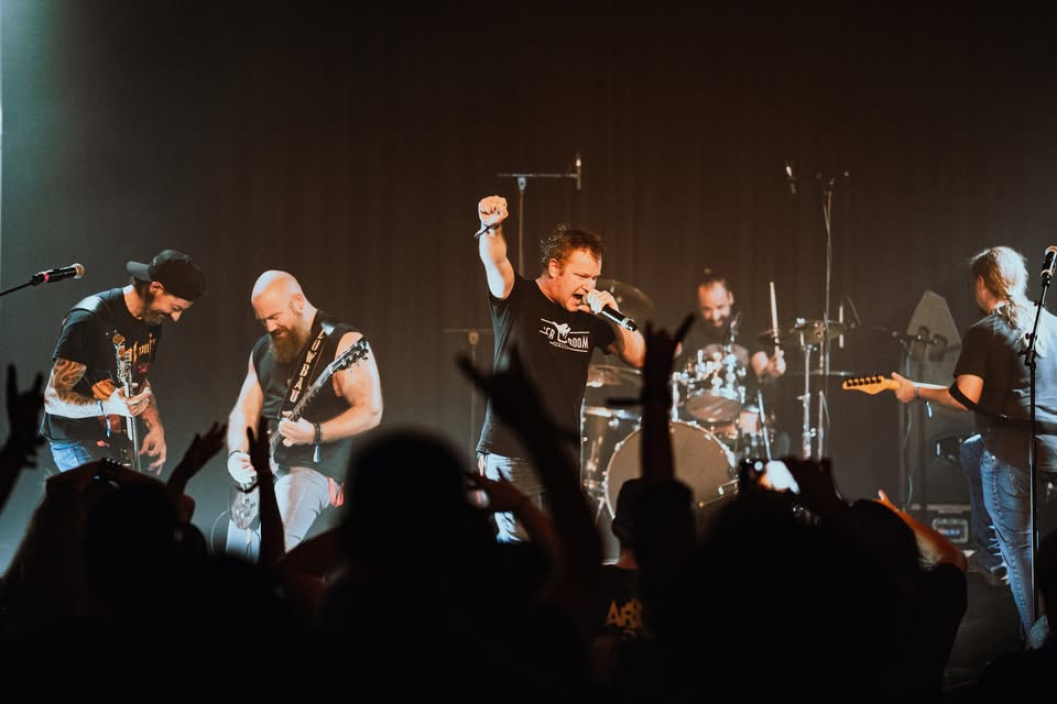Lowbau band picture